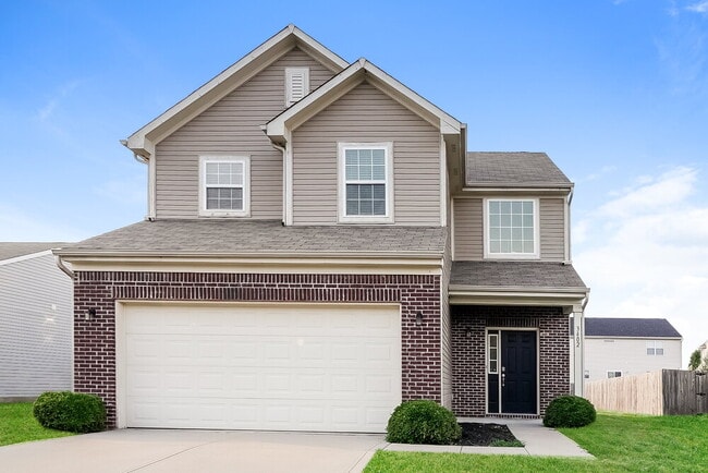 Primary Photo - 3402 Enclave Ln
