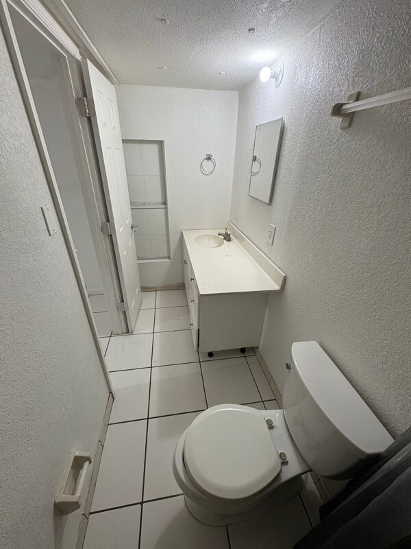 Building Photo - 1135 SW 127th Ct