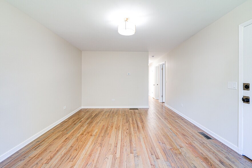 Building Photo - 217 S 13th Ave