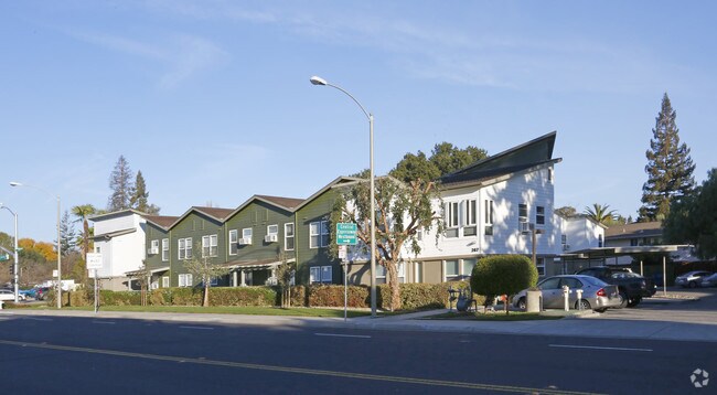 Building Photo - Stoney Pine Apartments