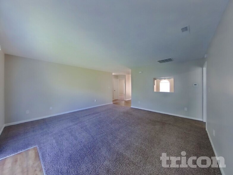 Building Photo - 1833 Murdoch Dr