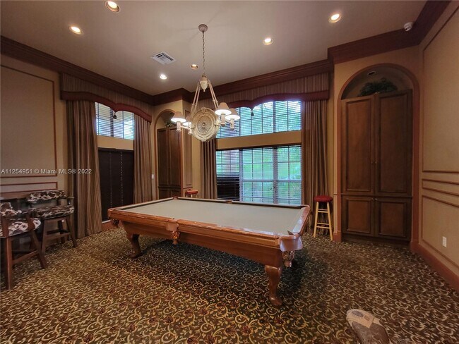 Building Photo - 400 Scotia Dr