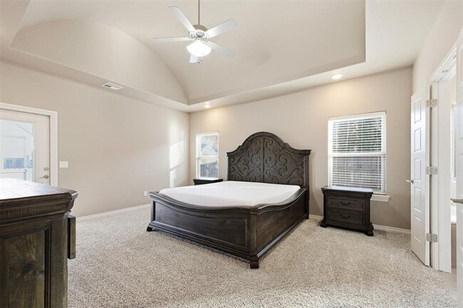 Building Photo - 6400 NW 164th Cir