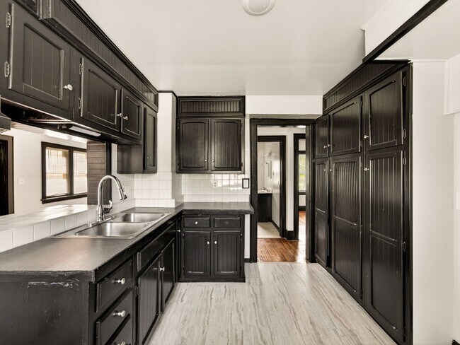 Building Photo - 81 Baier Dr
