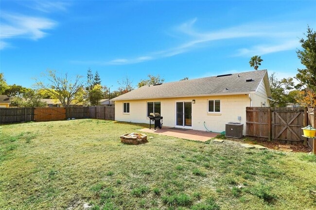 Building Photo - 2701 Carlisle Ave