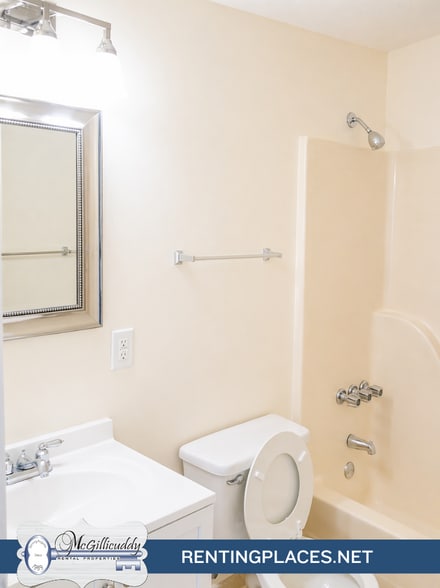 Building Photo - 1244 Holden Dr