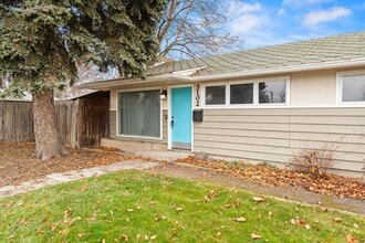 Building Photo - South Hill cute 2 Bed 1 Bath rancher with covered entertaining patio