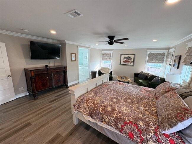 Building Photo - 15471 Victoria