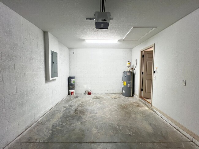 Building Photo - Beautiful 3 Bedroom, 2 Bathroom Home in Ocala!!