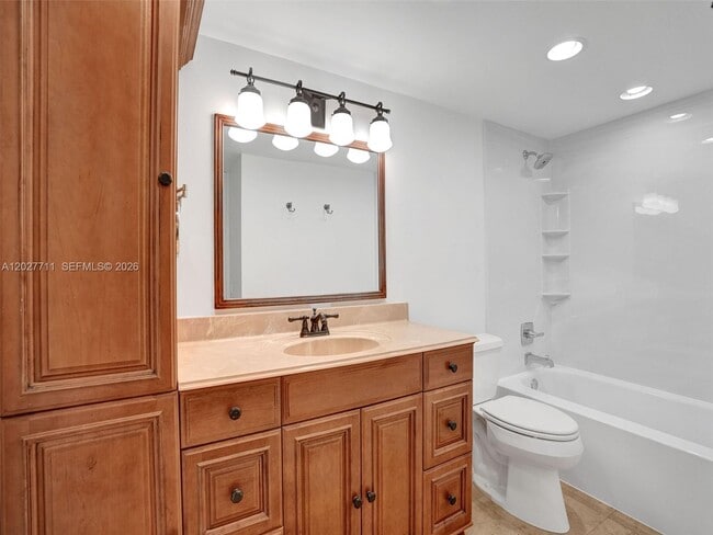 Building Photo - 4600 SW 67th Ave