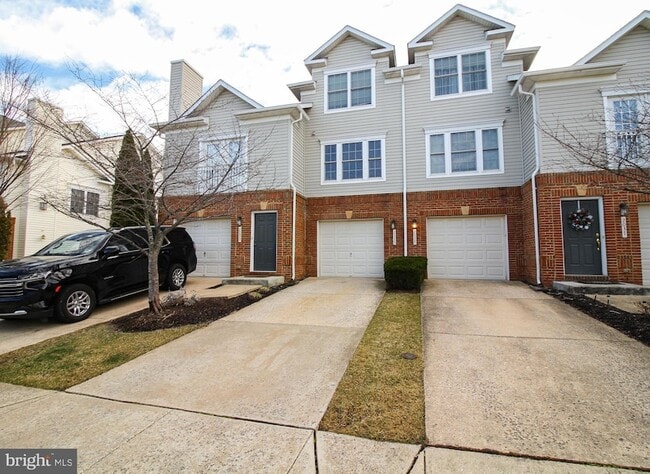 Building Photo - 2035 Astilbe Way