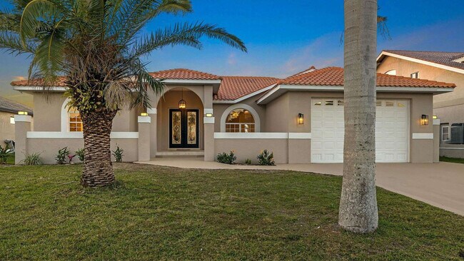 Building Photo - 5601 Almar Dr