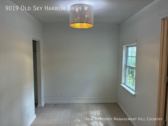 Building Photo - 9019 Old Sky Harbor Dr