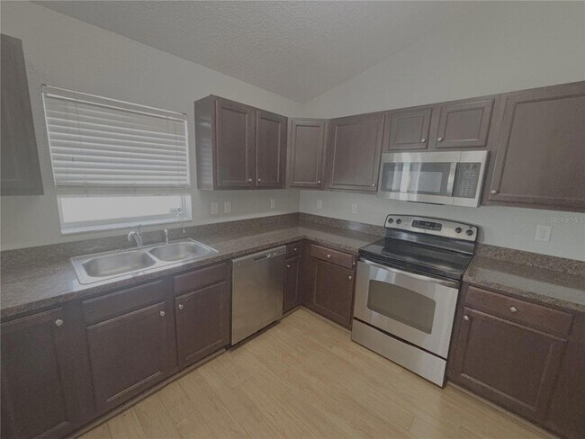 Building Photo - 9965 SW 55th Ave Rd
