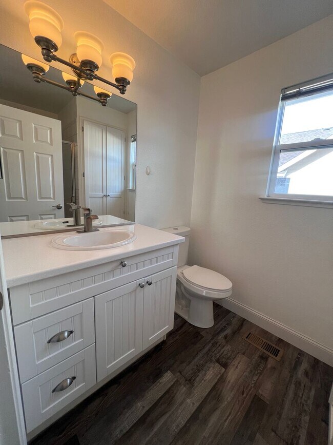 Building Photo - 4/3/2 Beautiful Home in Minden