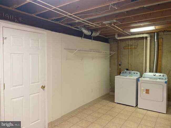 Building Photo - 7049 Rogue Forest Ln
