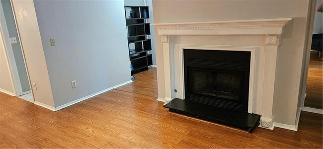 Building Photo - 207 Cumberland Ct SE