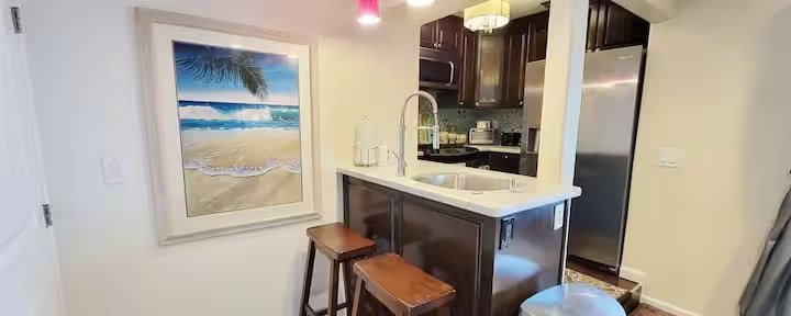 Kitchen - 704 Ventura Pl
