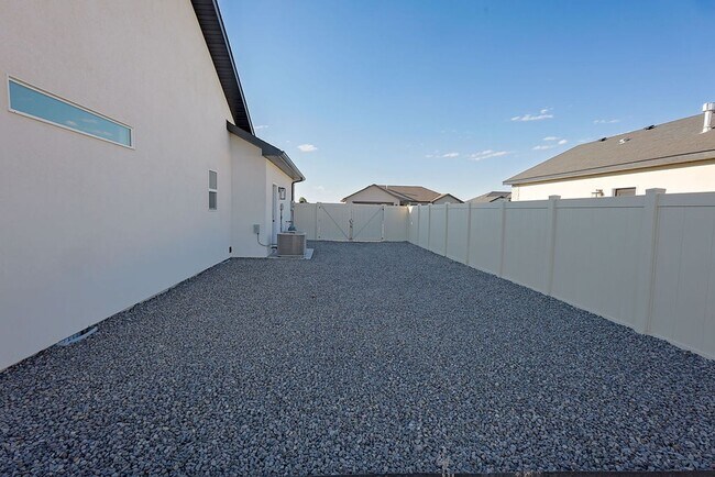 Building Photo - Kimberly - Single Family Home