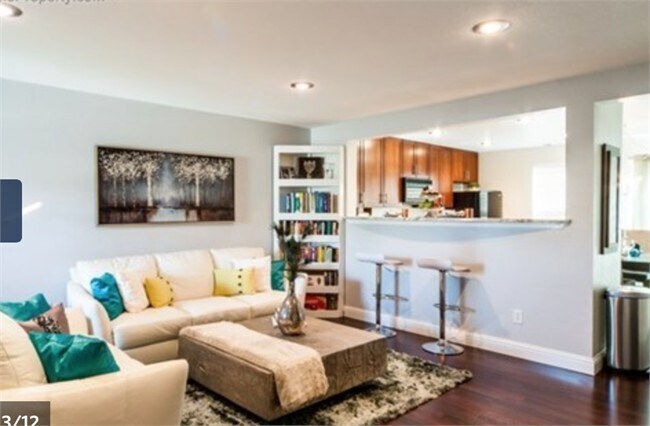 Building Photo - 359 Montgomery Dr