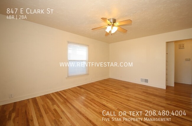 Building Photo - 847 E Clark St