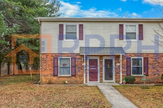 Building Photo - 670 Cedarbrook Ct