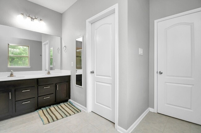Building Photo - 14018 Harmony Ridge Trl
