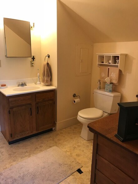 Building Photo - 5 North St