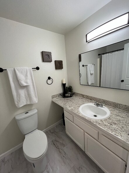 Building Photo - 1668 S 50th St