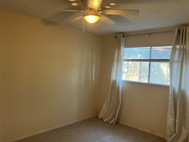 Building Photo - 8111 Ceberry Dr