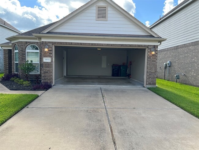 Building Photo - 14834 Waverly Hill Ln