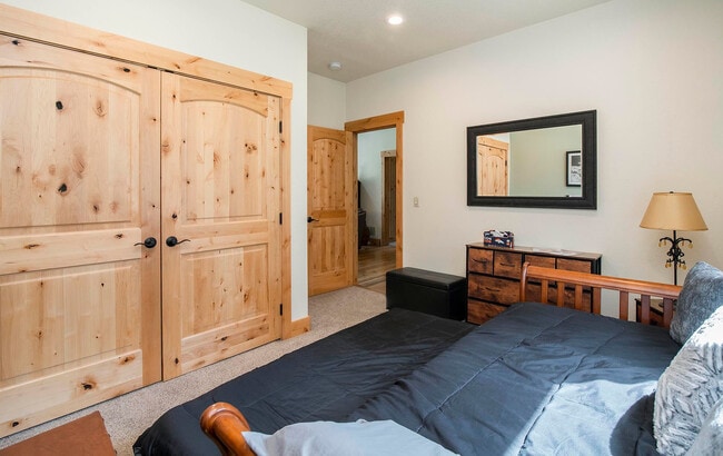 Building Photo - 28940 Golf Way