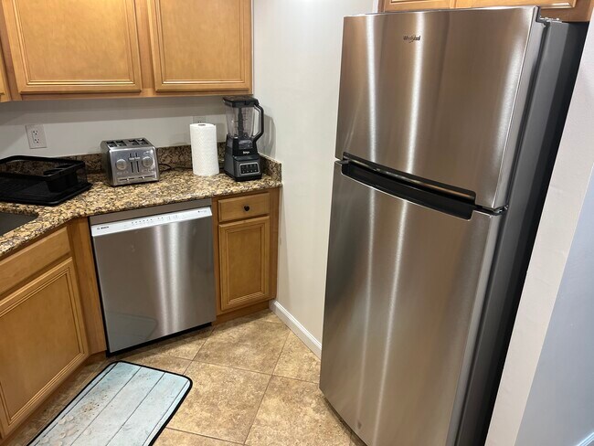 Building Photo - 5 Bluebill Ave