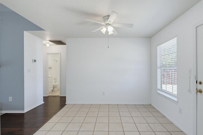 Building Photo - 7917 Thompson Pkwy