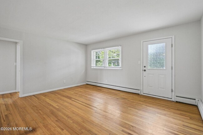 Building Photo - 1122 Pine Bluff Ave