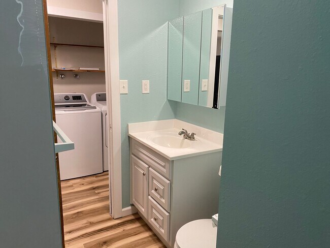 Building Photo - Spacious Single-Story Living with Modern Comforts and Outdoor Appeal