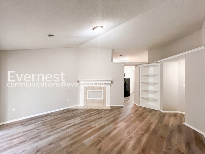 Building Photo - 7594 Iris Dr
