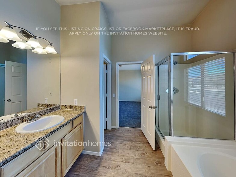 Building Photo - 9496 Santa Fe Rose St