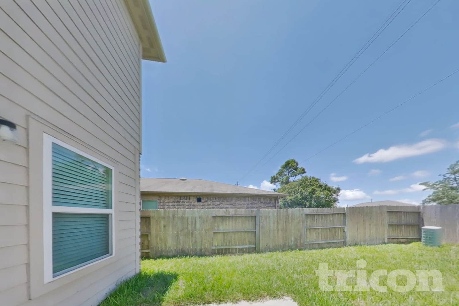 Building Photo - 692 Totem Trail Dr