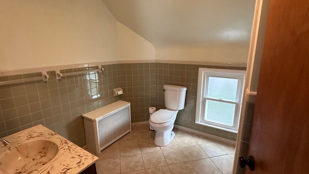 Bathroom - 1817 Hillside Ave