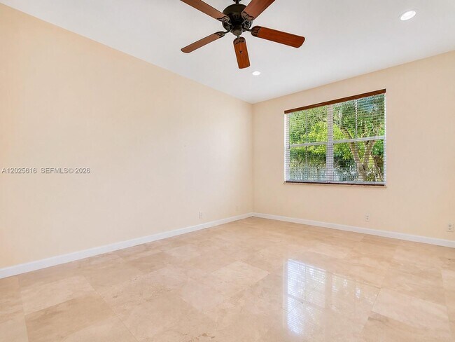 Building Photo - 1319 Croton Ct
