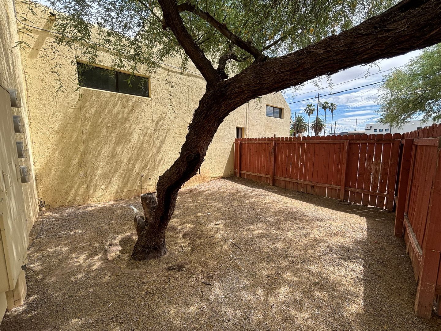 Building Photo - 1 E Navajo Rd