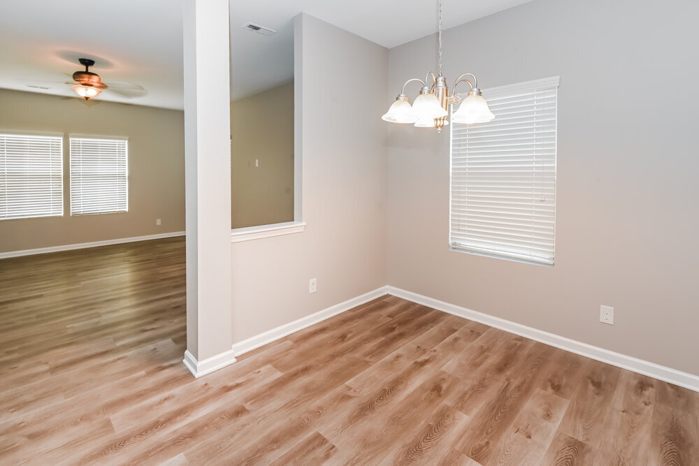 Building Photo - 3343 Saddlebrook Dr