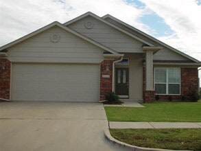 Building Photo - 10652 NW 33rd St