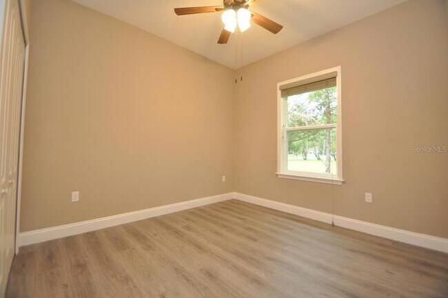 Building Photo - 11 Ullynn Pl