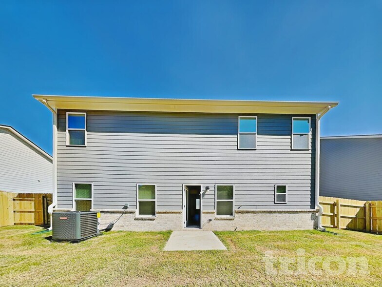 Building Photo - 3725 Saddle Bag Ct