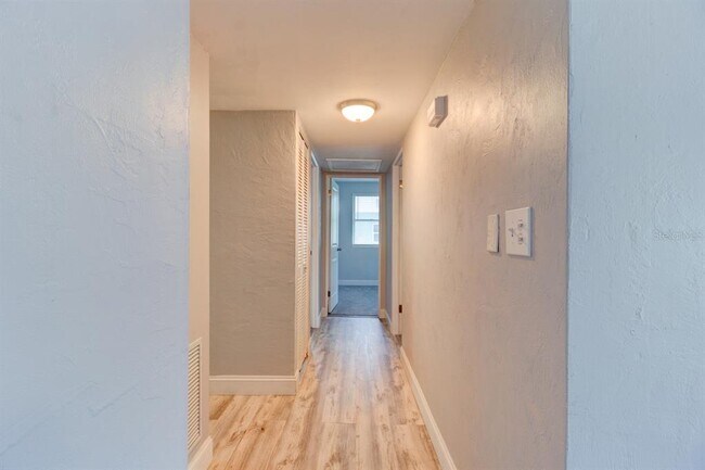 Building Photo - 635 S Lanvale Ave