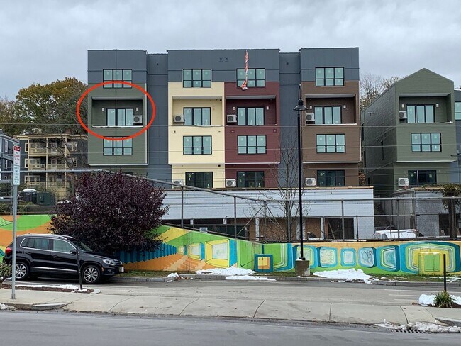 Building Photo - Jamaica Plain 2 bedroom w/garage parking a...