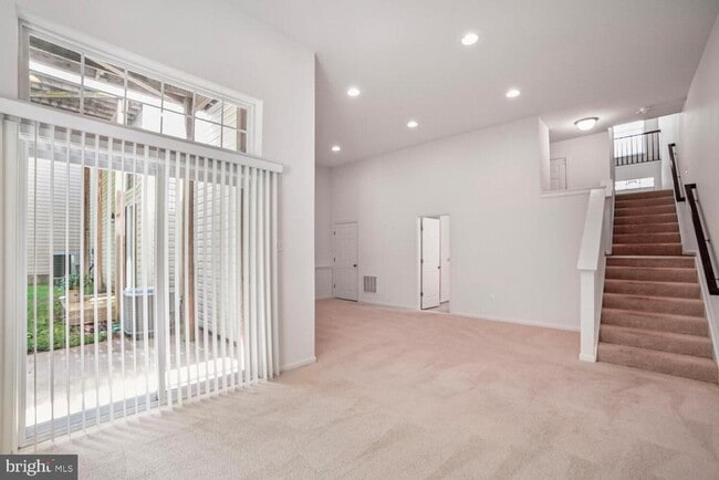 Building Photo - 7872 River Rock Way