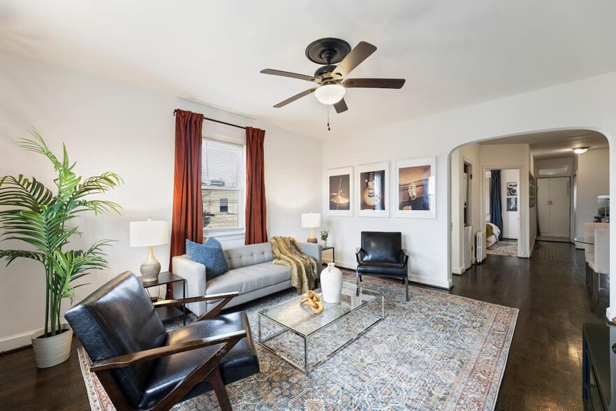 Building Photo - 1501 17th St SE